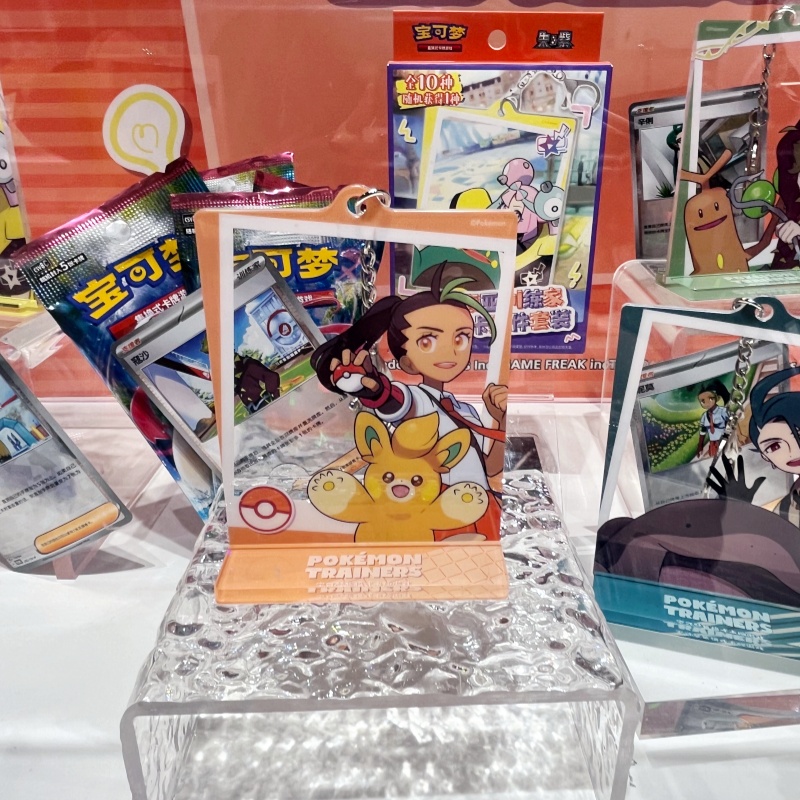 In Stock PokéMon Paldea Traine – обзор и цена Party Games Cards